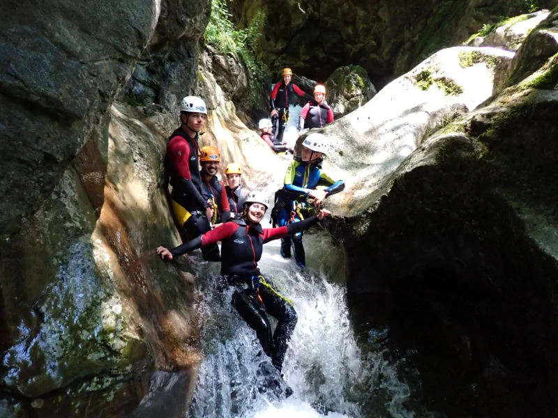 Découvrir le canyoning en famille en Haute-Savoie