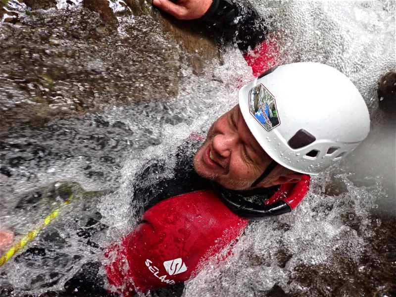 Le canyoning en groupe